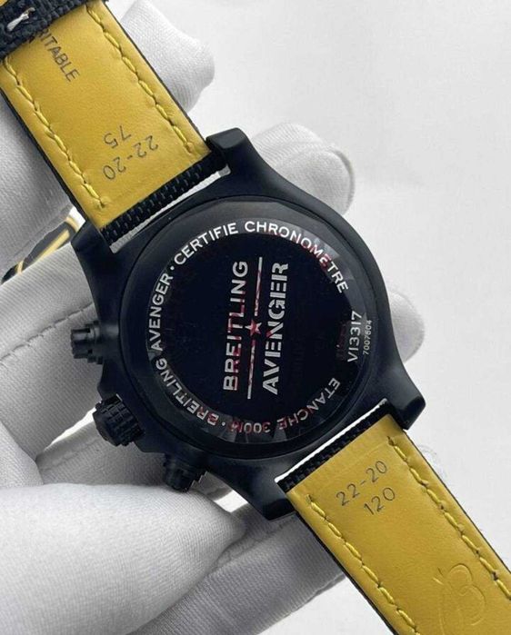 Breitling Avenger Chronograph 45 Night Mission V13317101B1X2