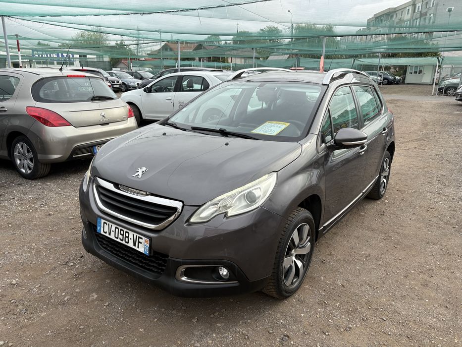 Vand Peugeot 2008 model 2014 1.2 Benzina