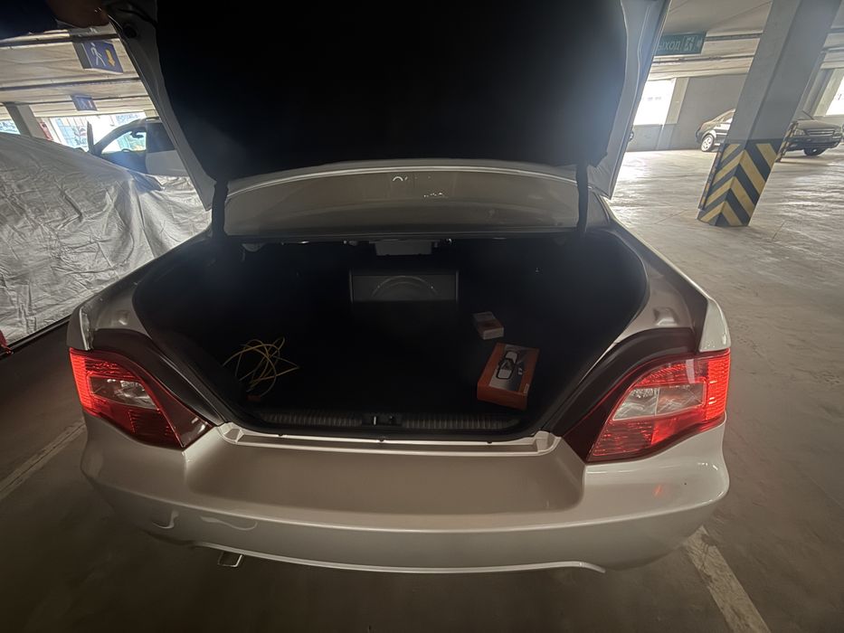 Nexia2 1.6 donc Shedever sotiladi