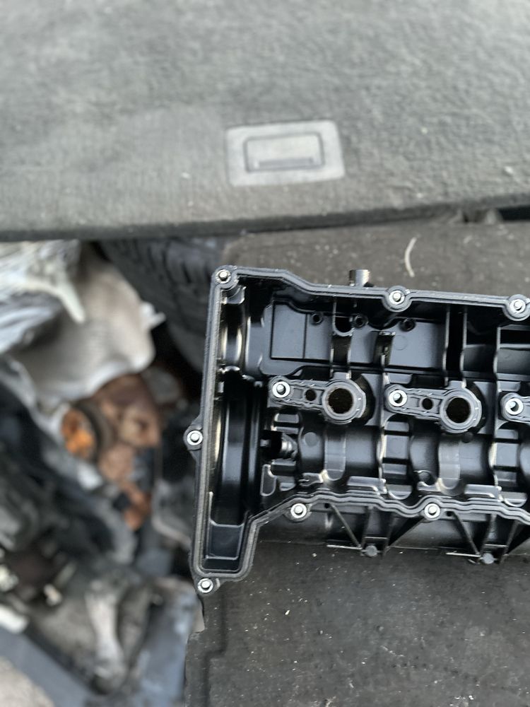 Капак клапани БМВ n57d30 bmw 5/6/7 series