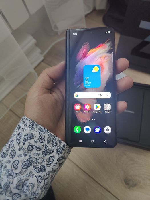 Samsung z fold 3