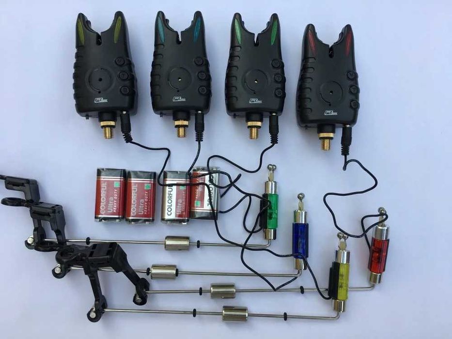 SET 4 AVERTIZORI FL 4 Swinger cu iluminare si geanta de transport