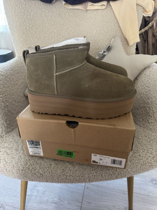 Къси ботуши UGG Antilope