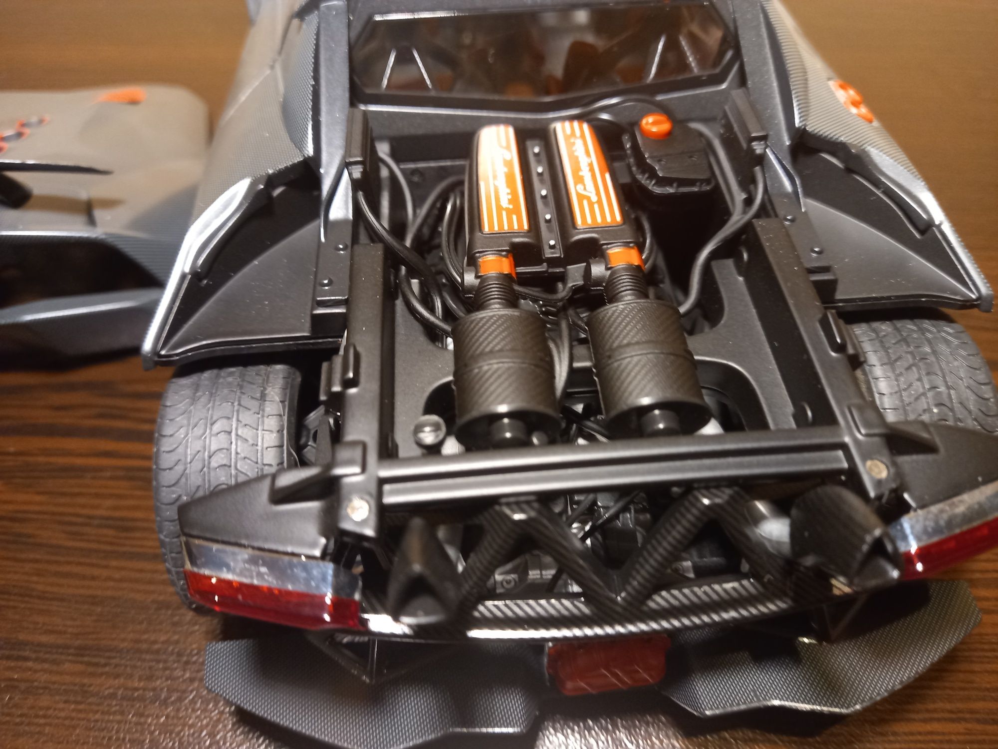 Lamborghi sesto elemento auto art 1:18