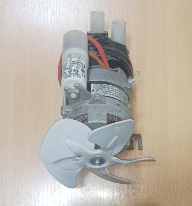 Циркуляционный насос (помпа) для Ледогенераторов "BREMA"!