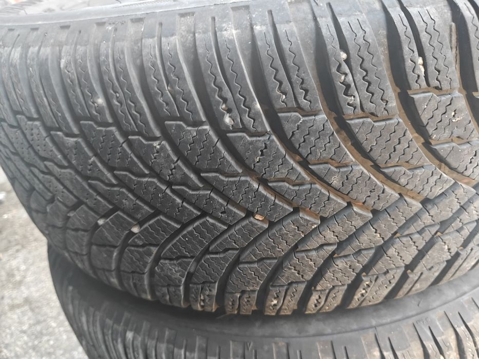 Продавам зимни гуми Firestone Winterhawk 4 215/55/R16