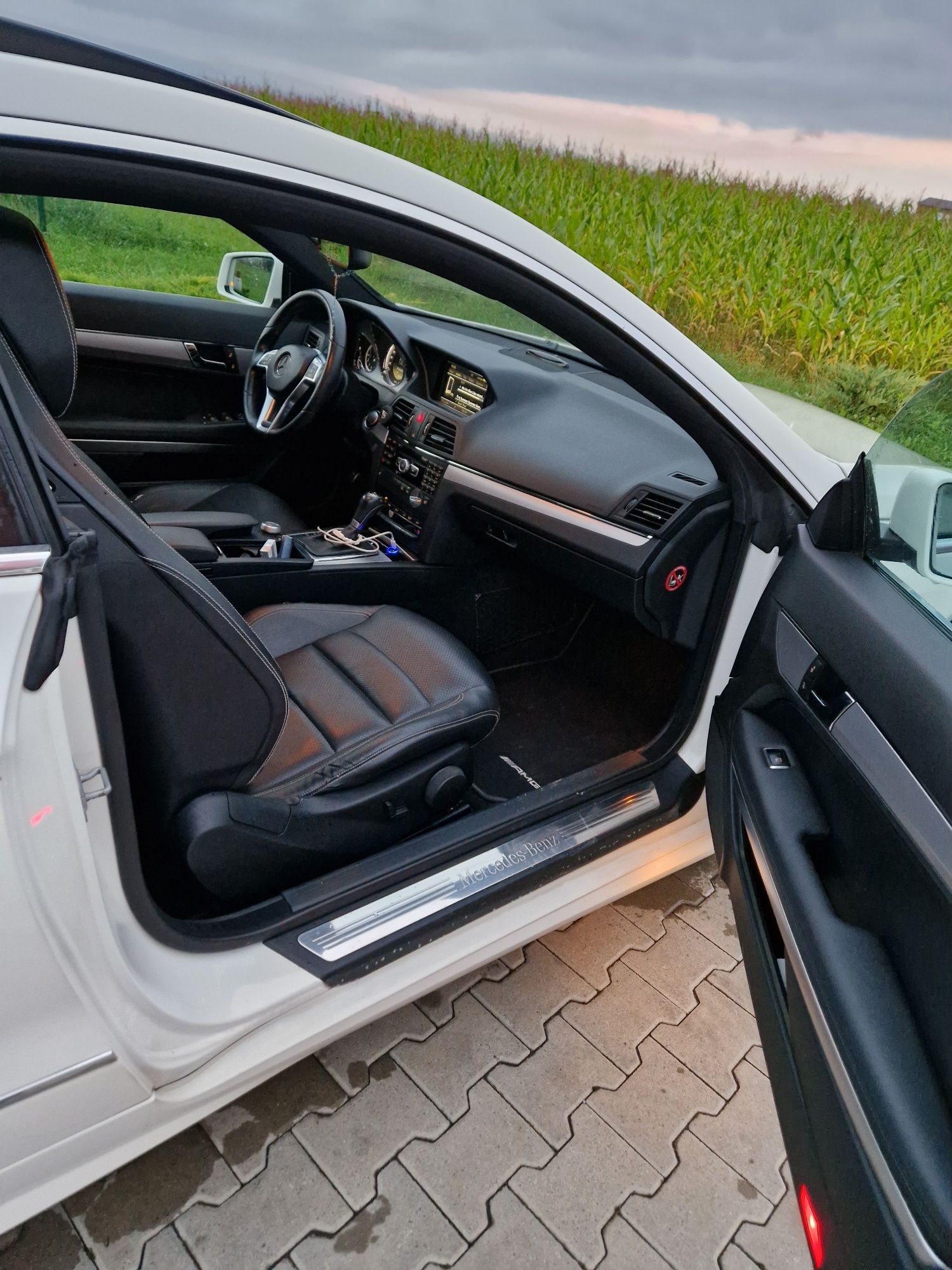 Mercedes-Benz E 250 coupé amg pachet [Panoramic]