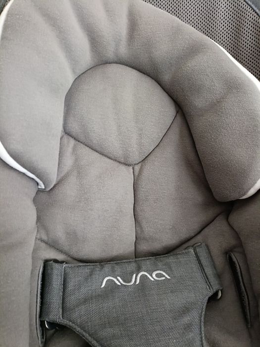 Balansoar Nuna Leaf Grow cu bară de jucării – gri, stare bună