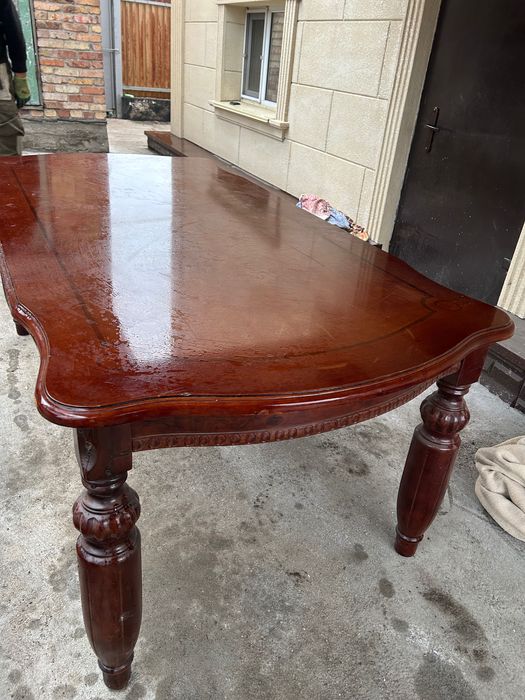 Стол б/у в хорошем состоянии