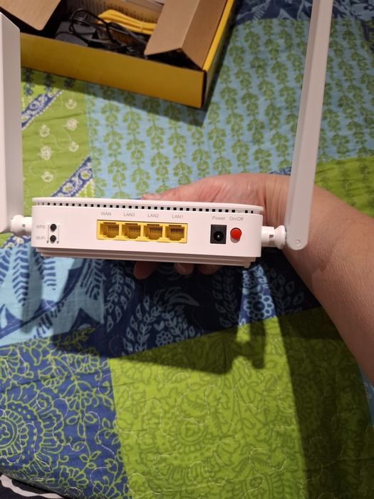 Роутер продам новый