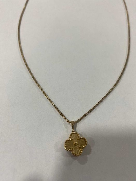 Златно колие 14 карата с висулка