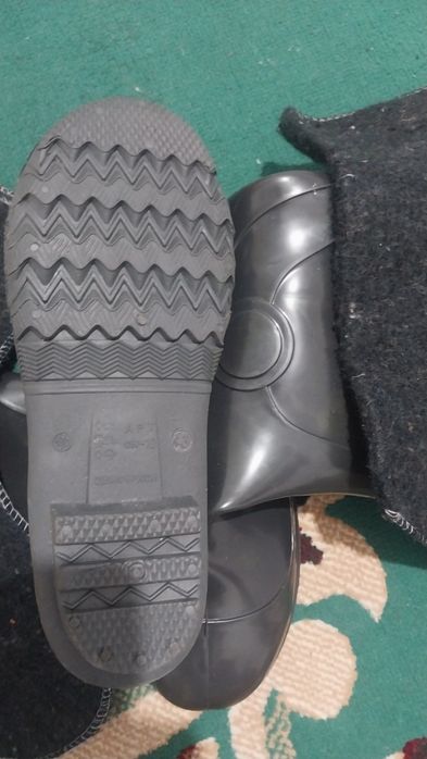 Резиновый сапоги  43размер