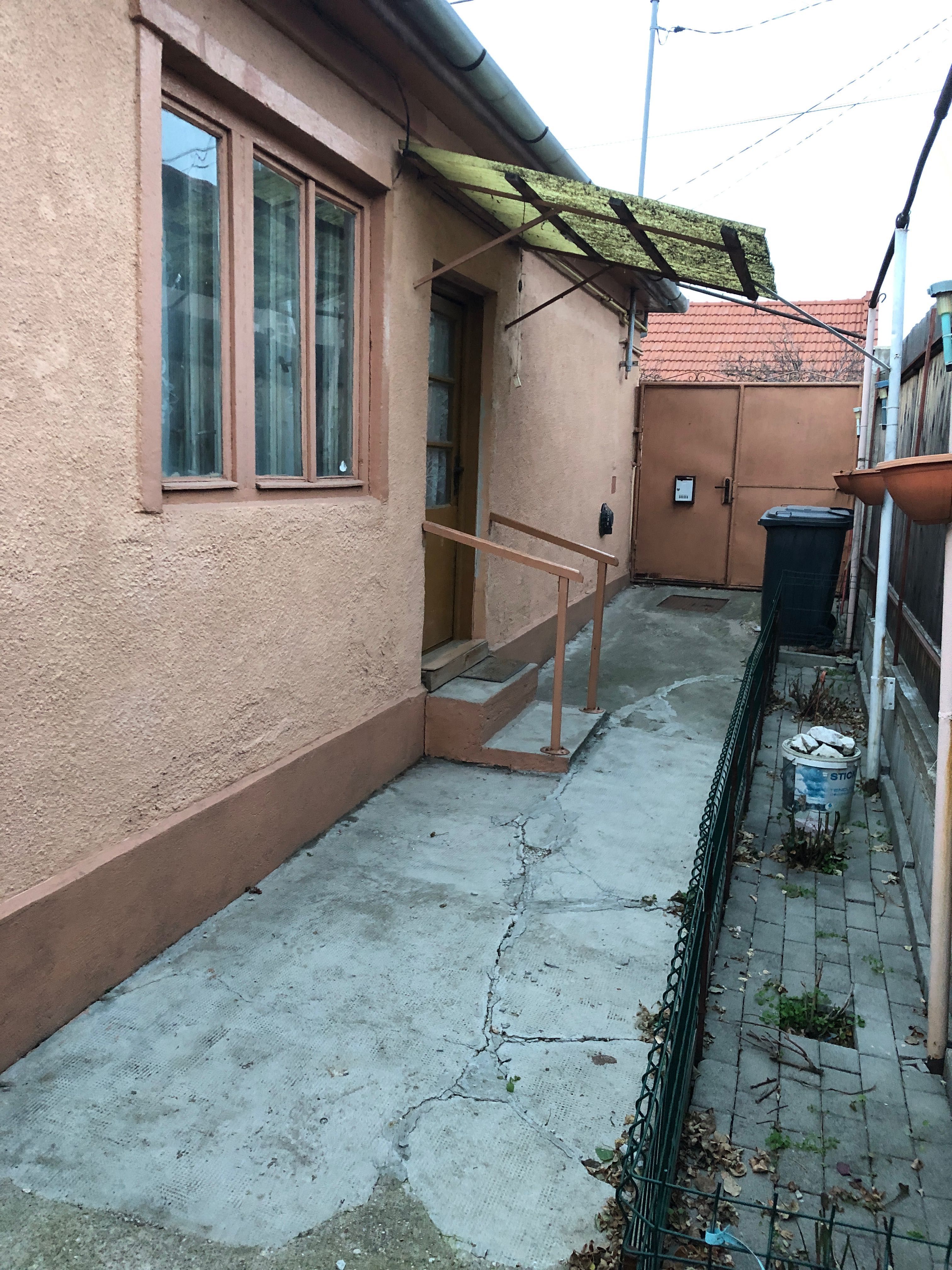 Casa + teren 485 mp Iosia