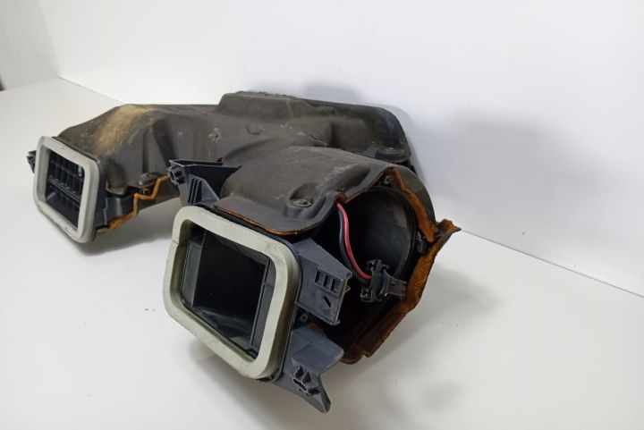 Carcasa  aeroterma W964170V Opel Vivaro  seria