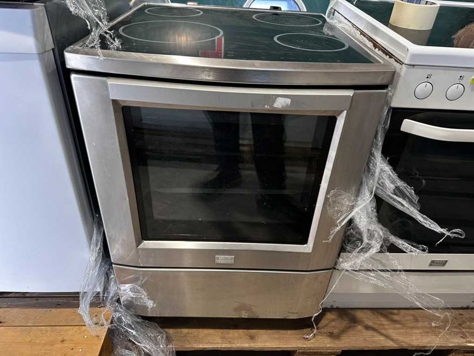 Electrolux EKI6032XR – индукционна печка от неръждаема стомана (М42)