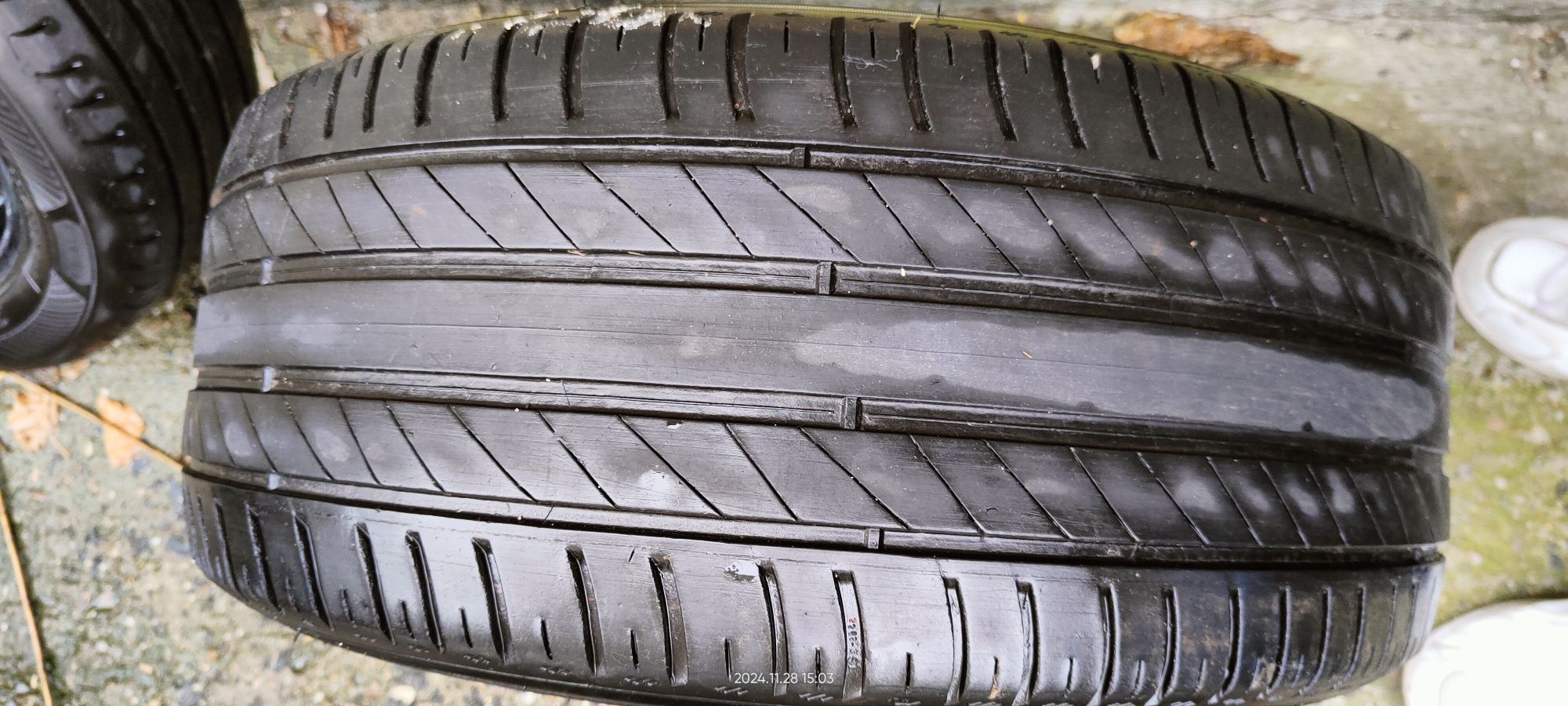 Anvelope vara 215/55/16