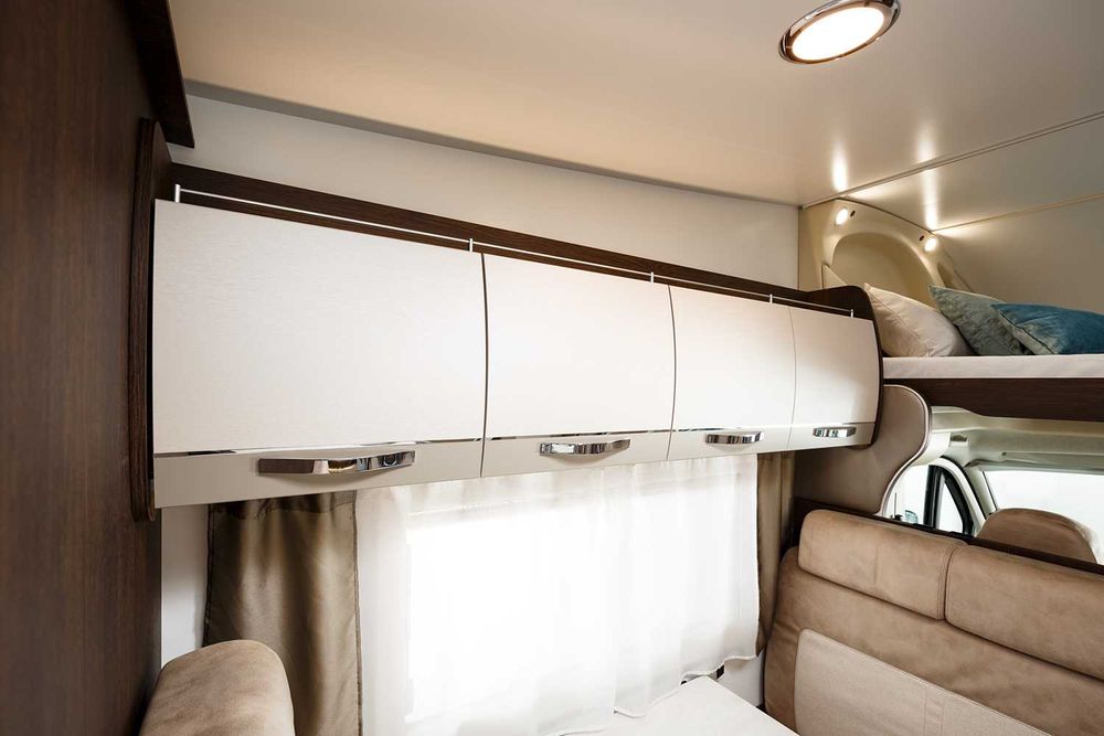 Autorulota premium 6 locuri