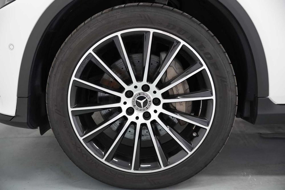 Mercedes-Benz GLC Coupe 300 4MATIC Posibilitate Leasing