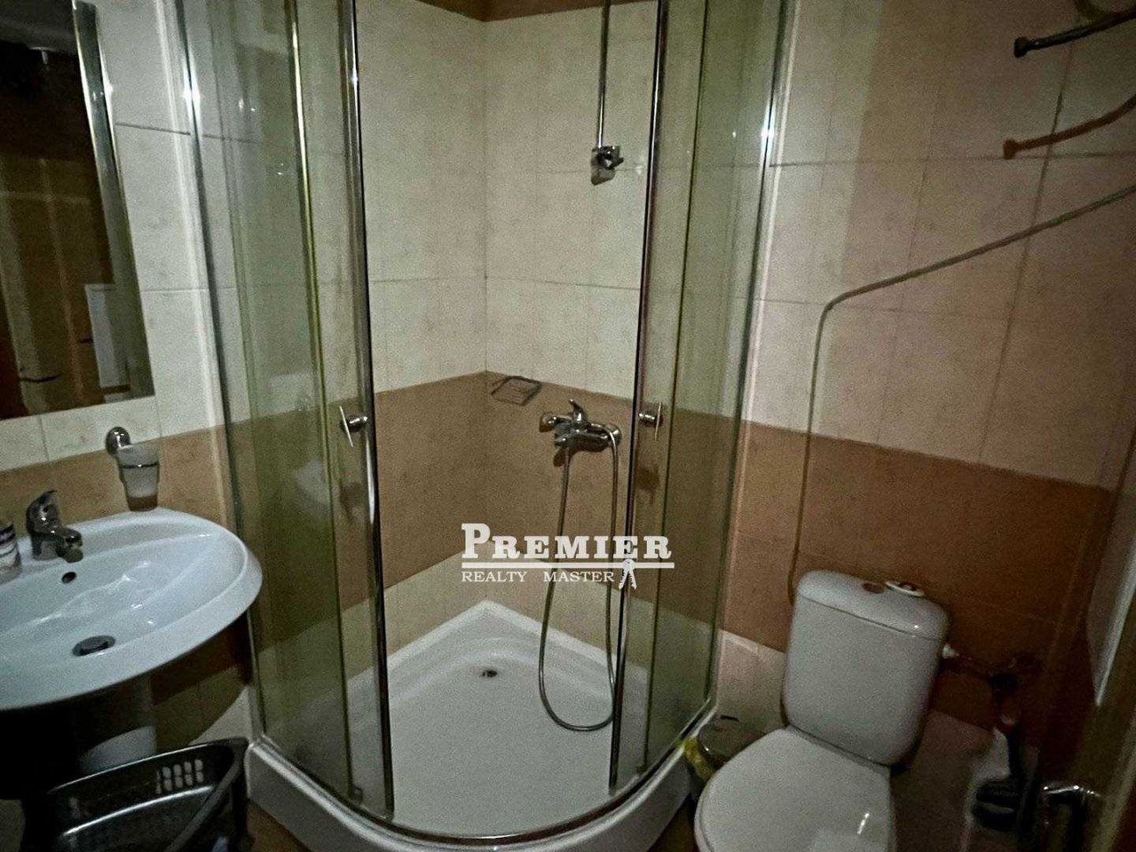 Продава се Двустаен апартамент в к.к. Слънчев бряг - 65 кв.м за 1154 €/кв.м - Снимка #12