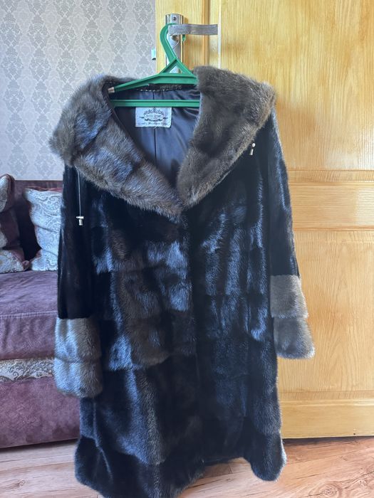 Продам Норковую шубу