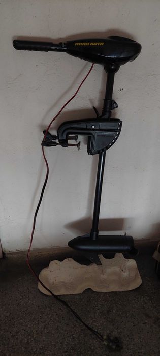 Електрически извънбордов двигател за лодка