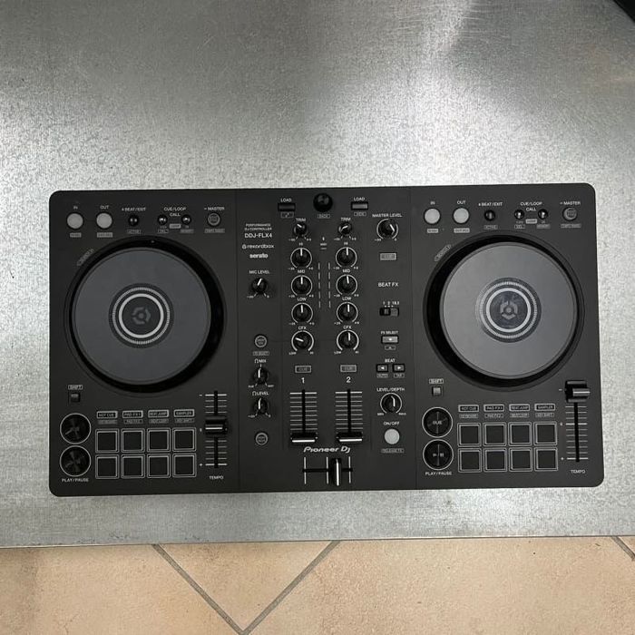 Срочно! Продам DDJ-FLX4. Идеальное состояние