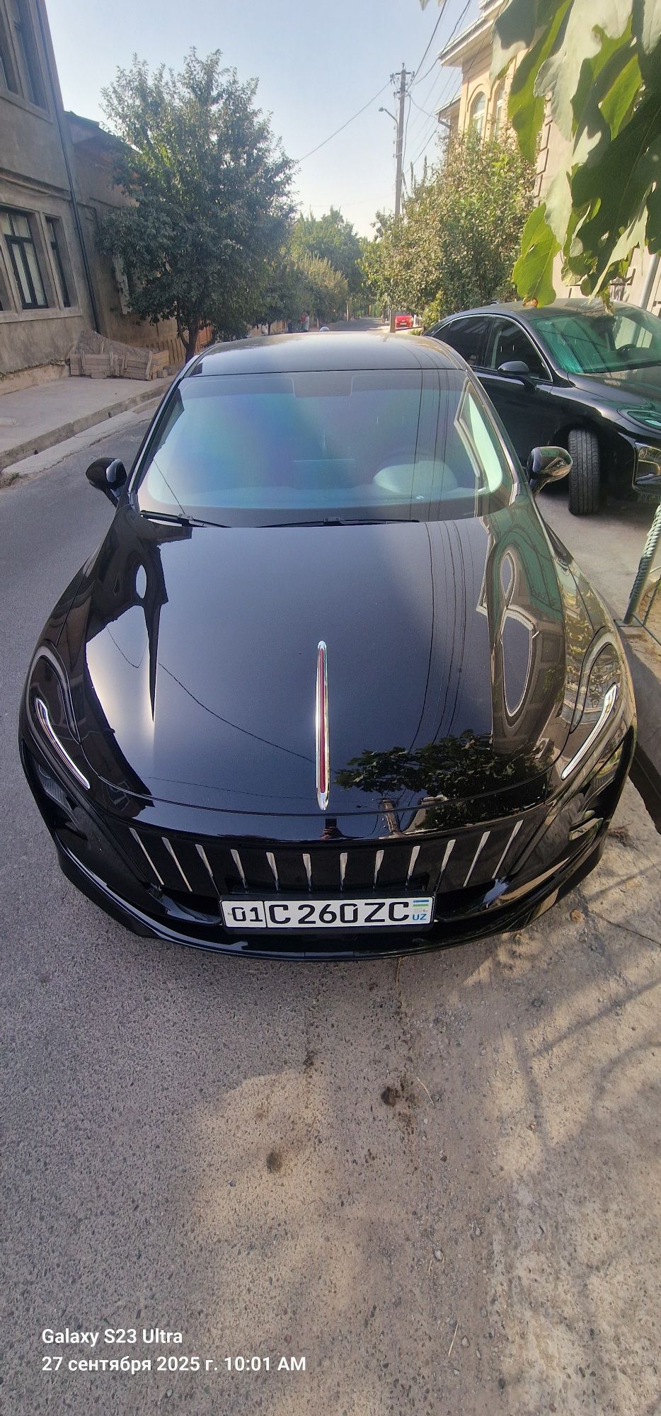 Hongqi e qm5  sotiladi 2025