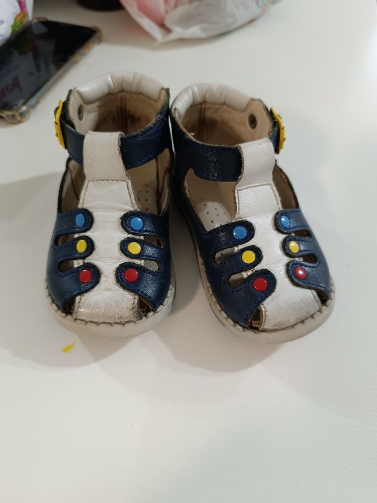 Продам детский сандали