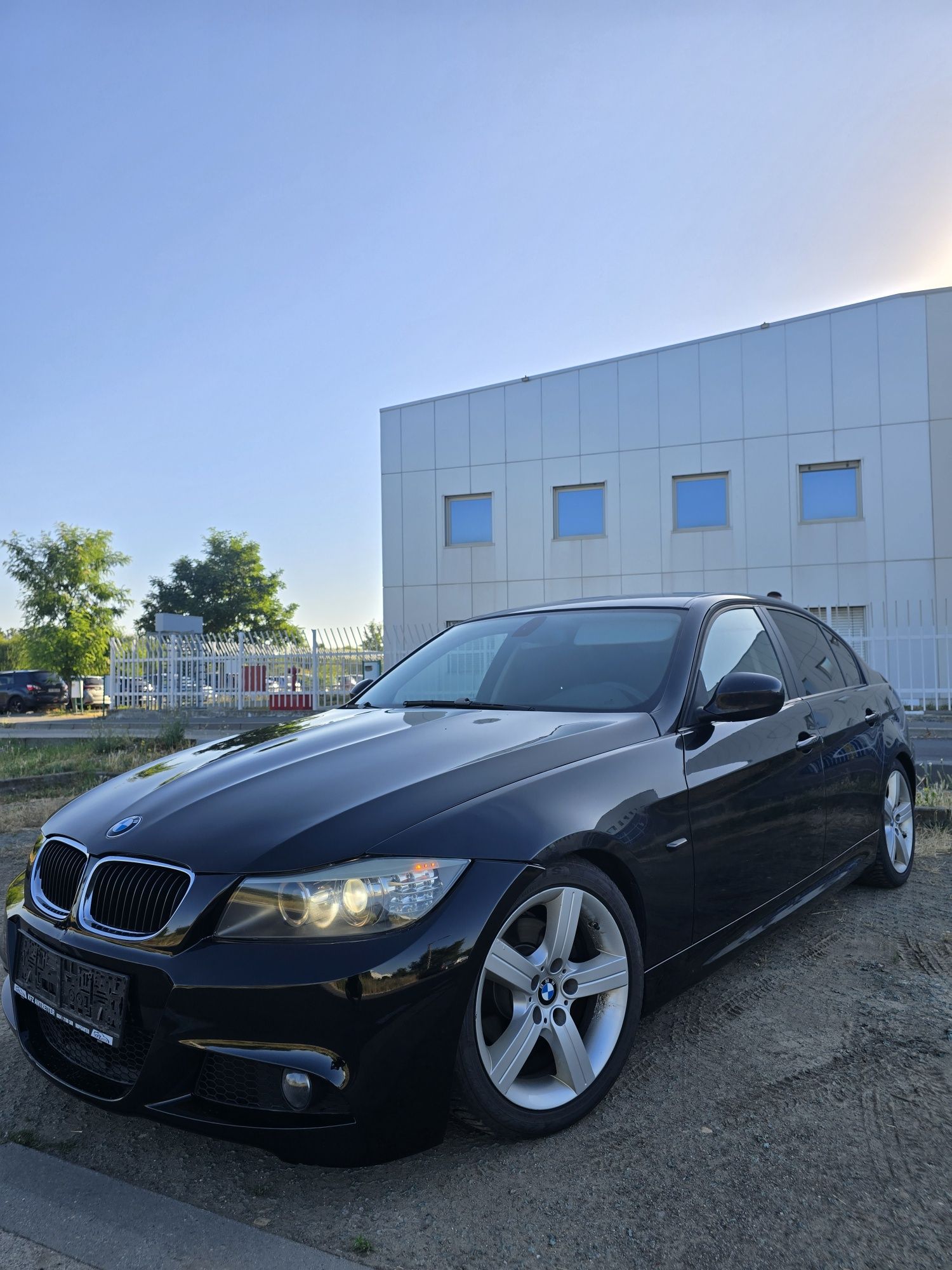 BMW E90 Seria 3 320d *FACELIFT *LCI *M-Packet *BI-XENON