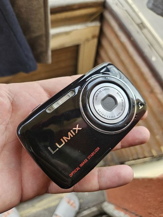 Цифровой фотоаппара Lumix