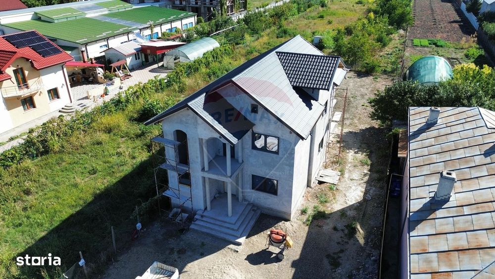 Casă / Vilă 5 camere Fundatura Magura