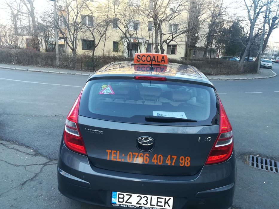 Școala de șoferi / Instructor auto
