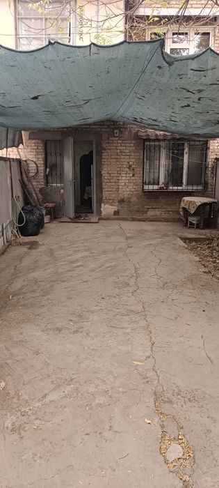 Продаётся 1- комн.кирпич Яшнабад