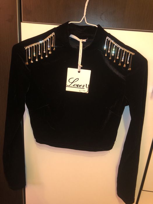 Bluza si fusta de vanzare