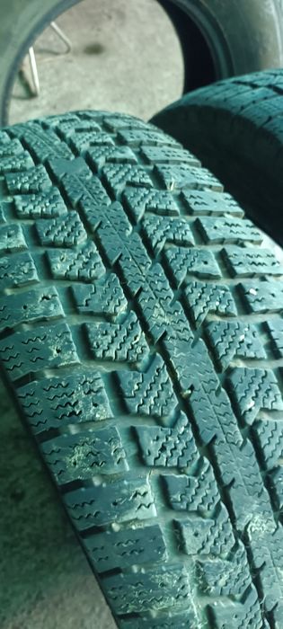 235 65 16c Viatti iarna