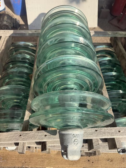 Изолятор, ввод высоковольтный, контактор.