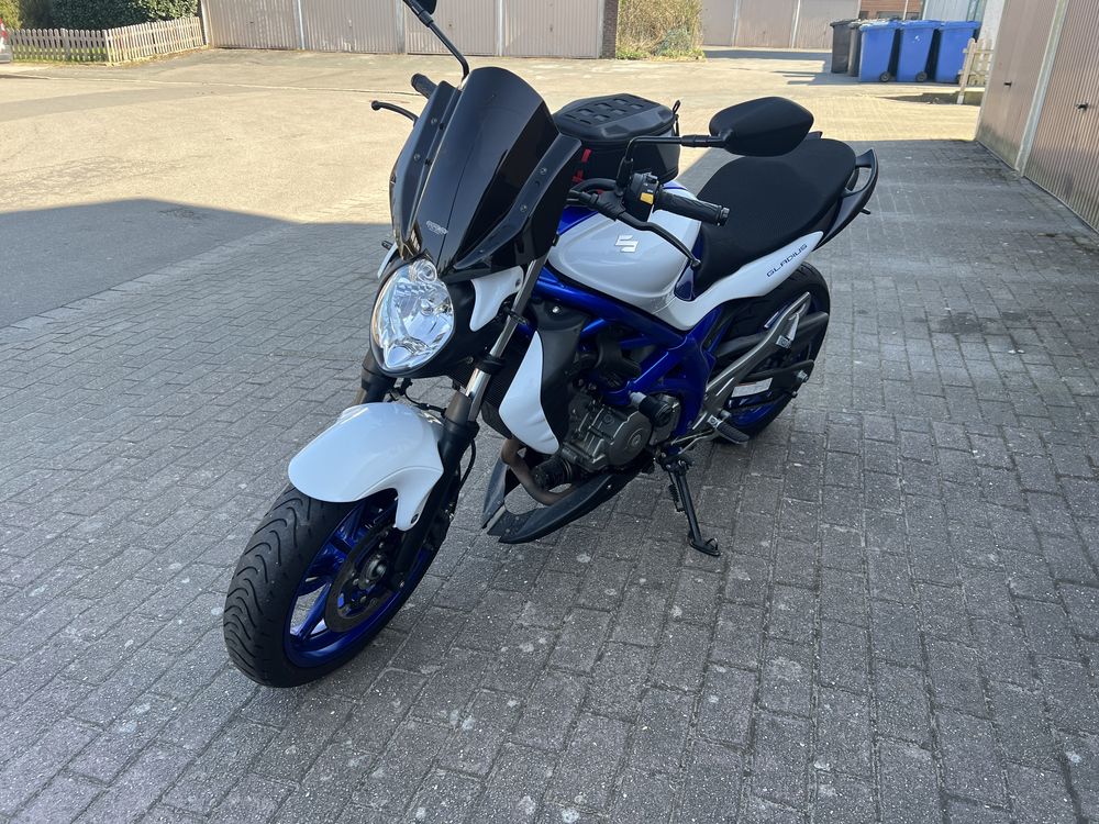 Suzuki Gladius SFV 650 A cu ABS