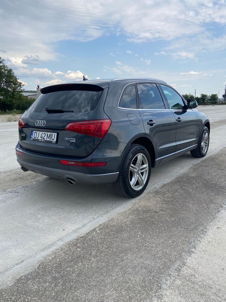 Audi Q5.   3.0tdi,quatro