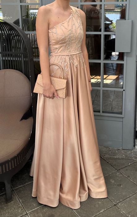 Официална дълга рокля