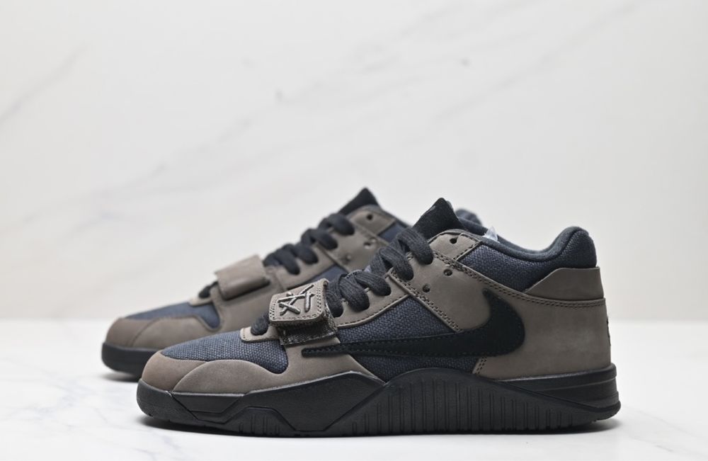 Nike AJ x Travis Scott Jumpman Dark Mocha -43