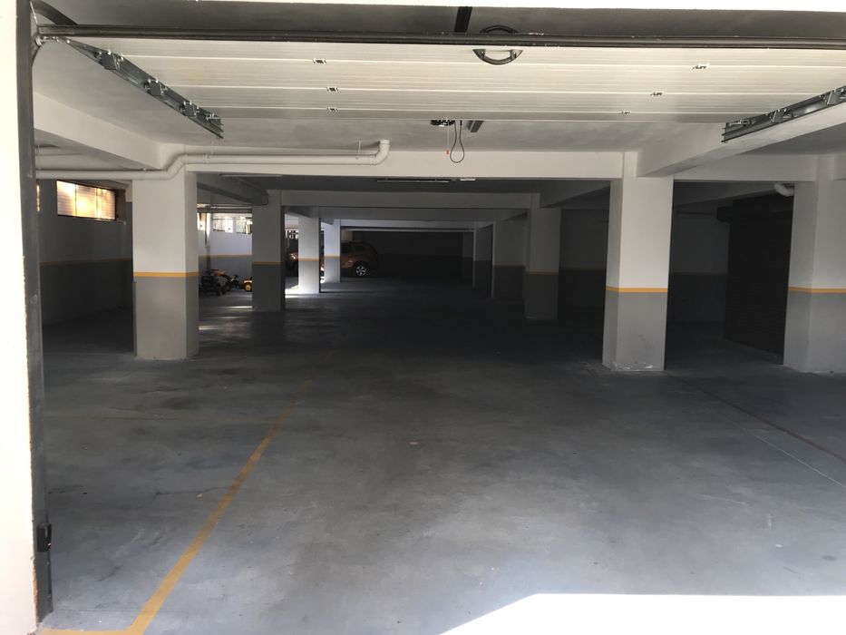 Inchiriez/vand loc de parcare subteran -Dem Radulescu