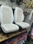 Retapitez cu piele naturala scaune auto sau de birou