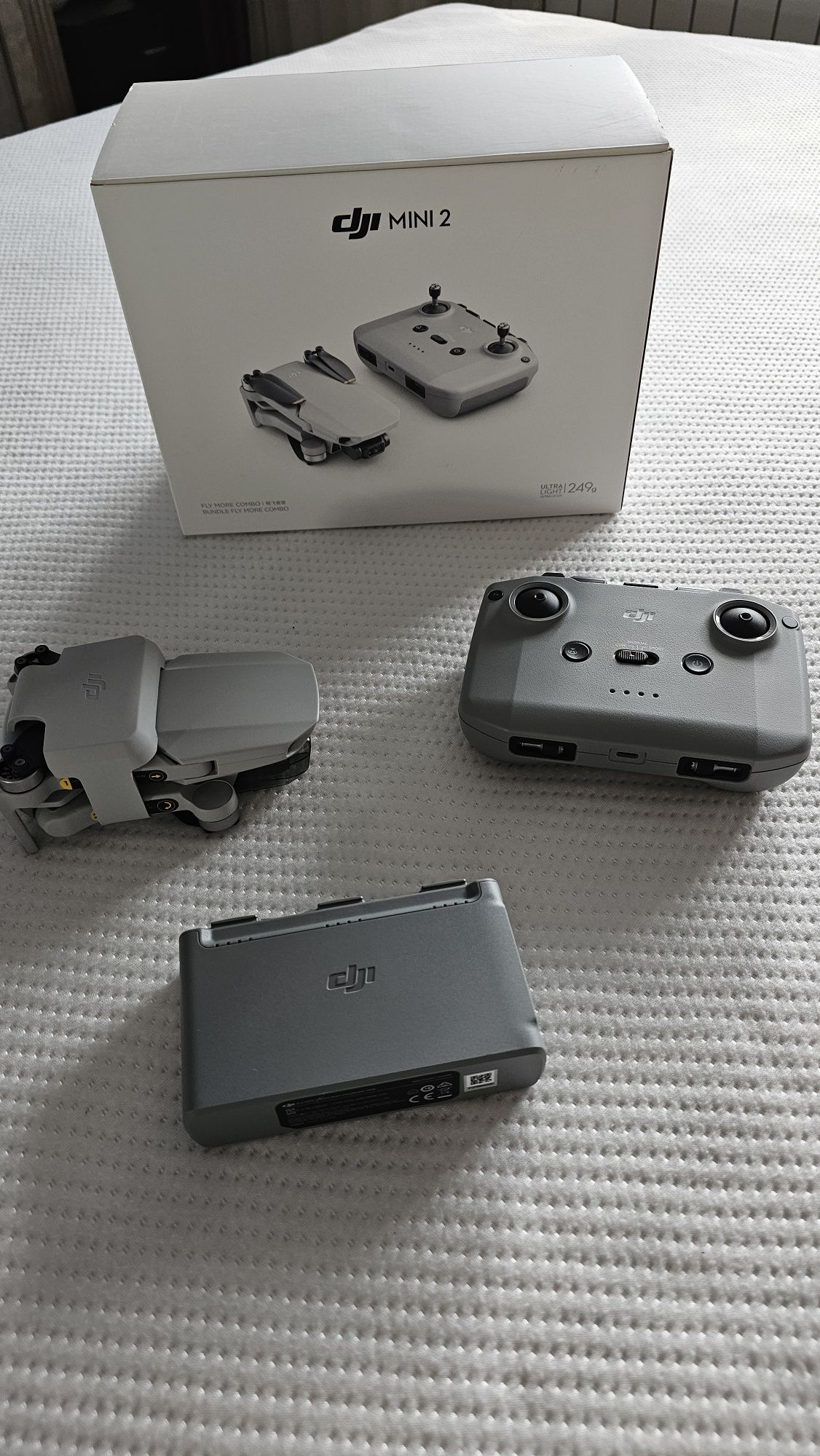 Vand Drona DJI Mini 2 SE Fly More Combo