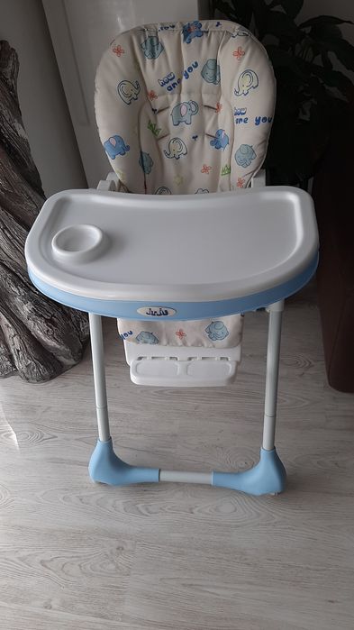 Vand scaun de masa pentru copii