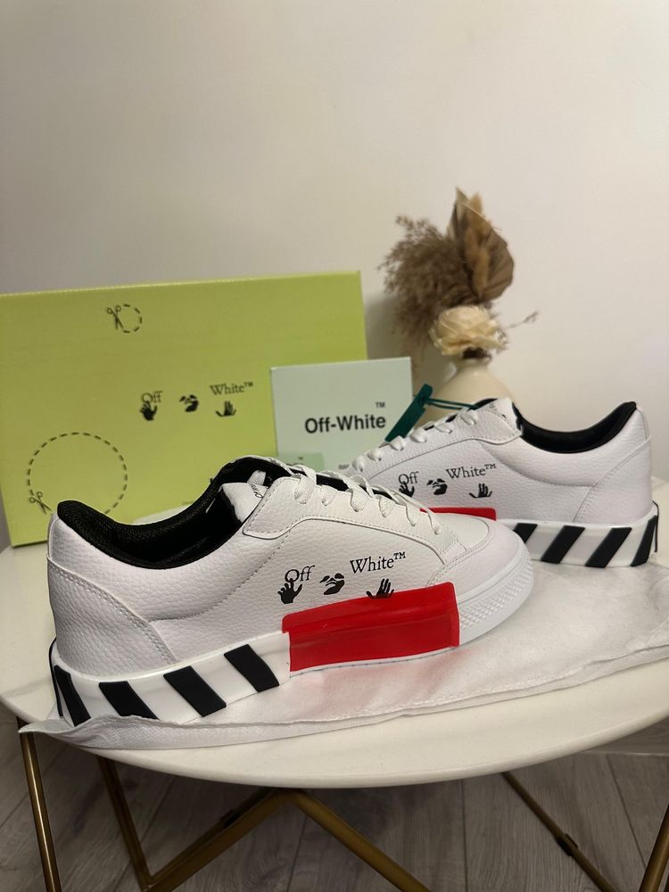 Off White New Low Vulcanized Sneakers