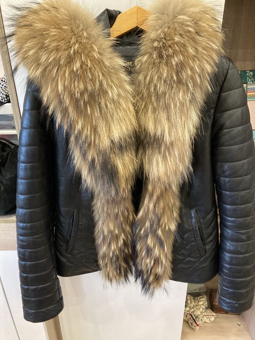 Яке с естествена яка