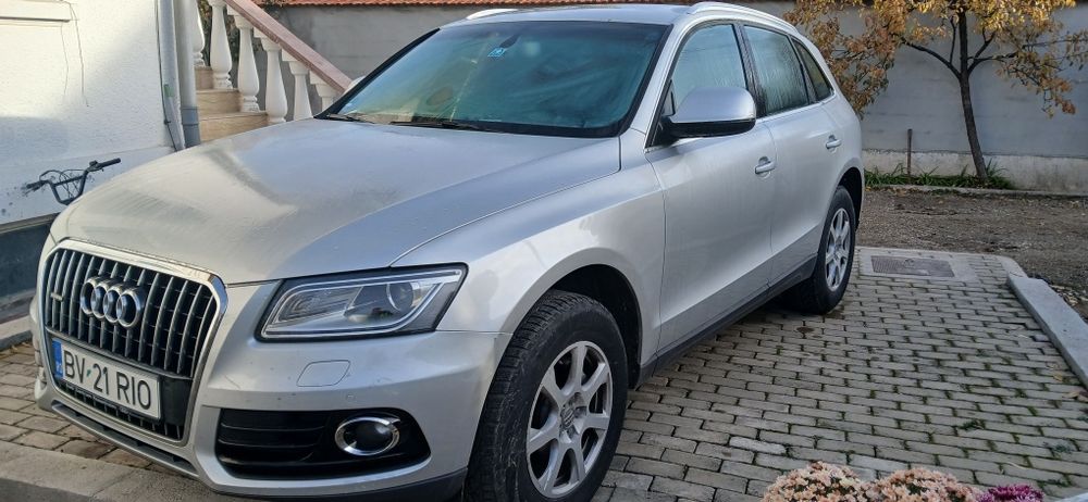 Audi q5  177cp manual  quattro