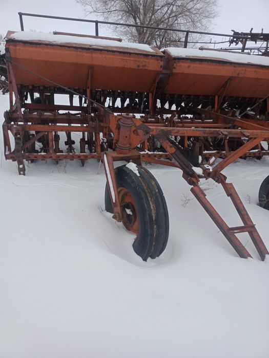 Рабочая Дисковая сеялка