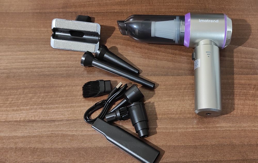 Aspirator masina cu acumulator