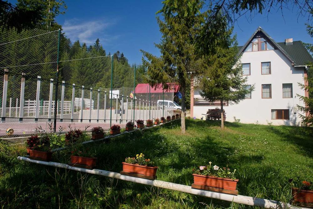 Casă de vacanță - La Poale'n Brâu - în mijlocul pădurii